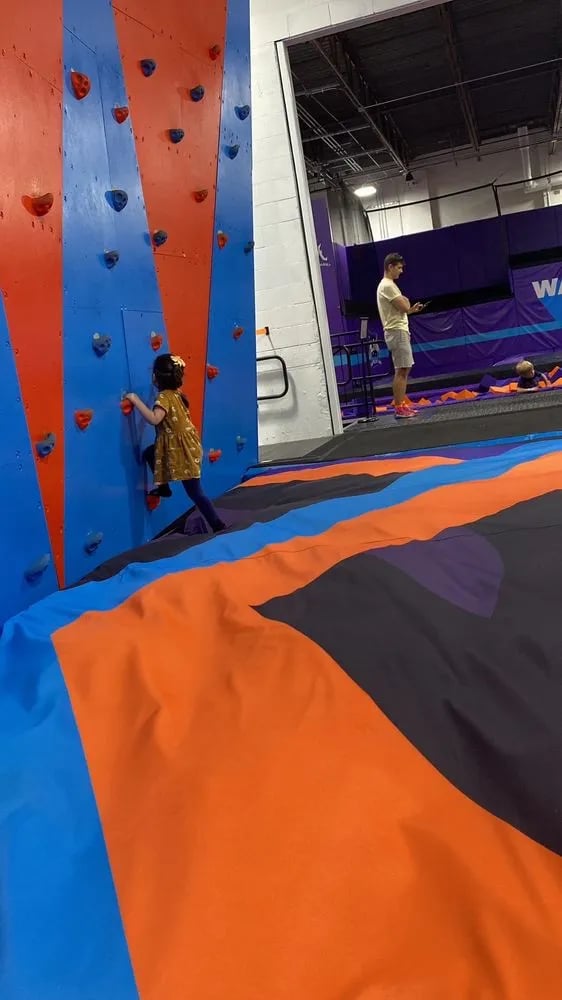 Altitude Chicago Trampoline Park image