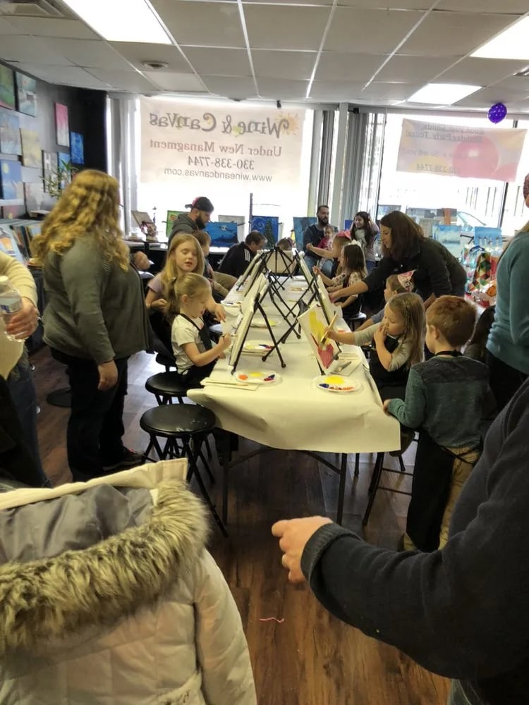 Wine & Canvas image