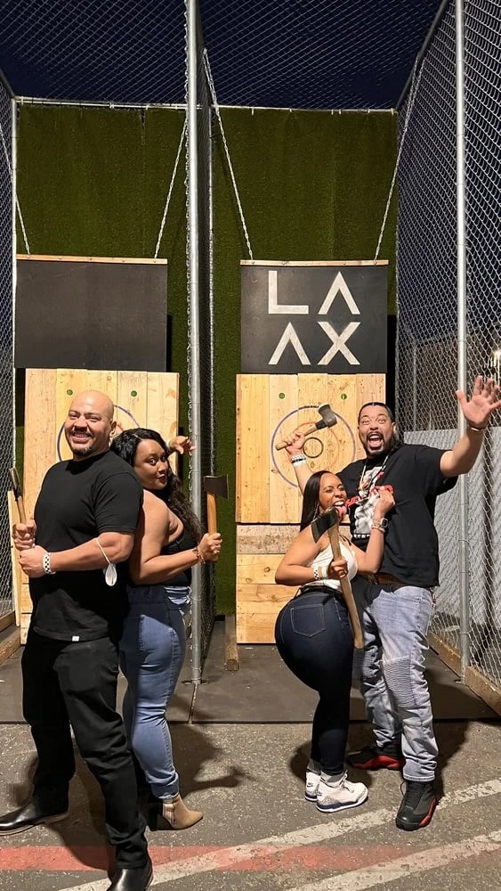 LA AX image