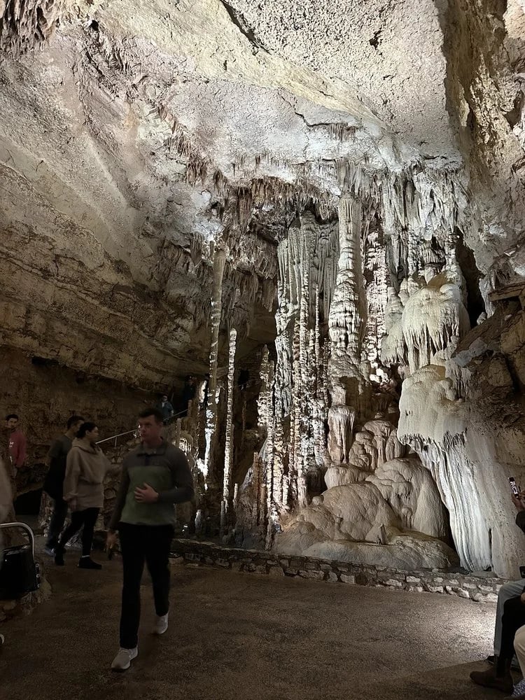 Natural Bridge Caverns image