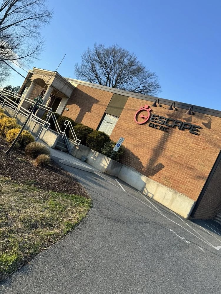 Escape Tactic image