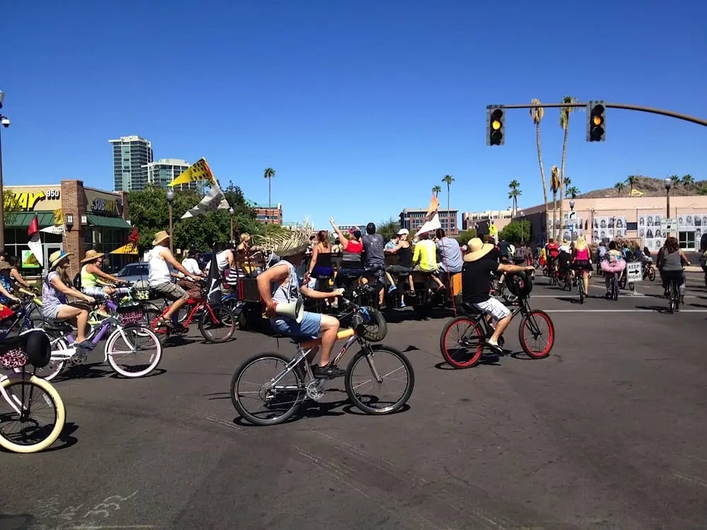 Tour De Tavern image