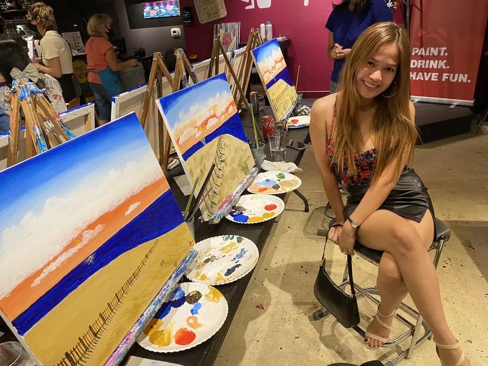 Pinot's Palette Danville image