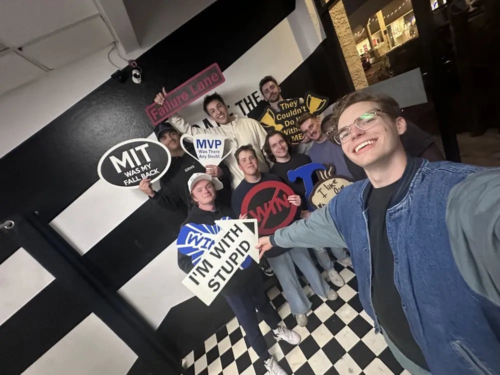 Escape The Room AZ image