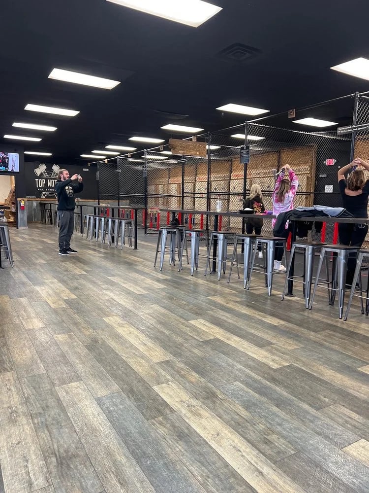Top Notch Axe Throwing - St Louis image