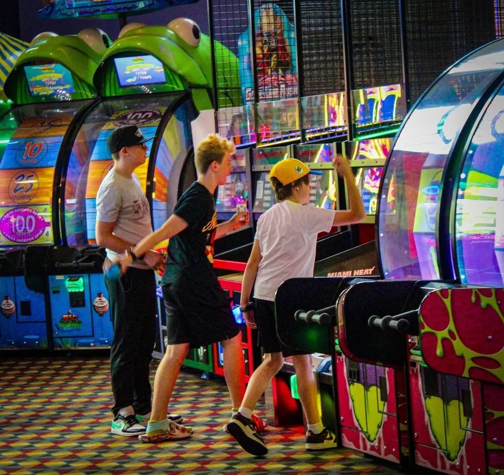 Tukwila Family Fun Center & Bullwinkle's Restaurant image