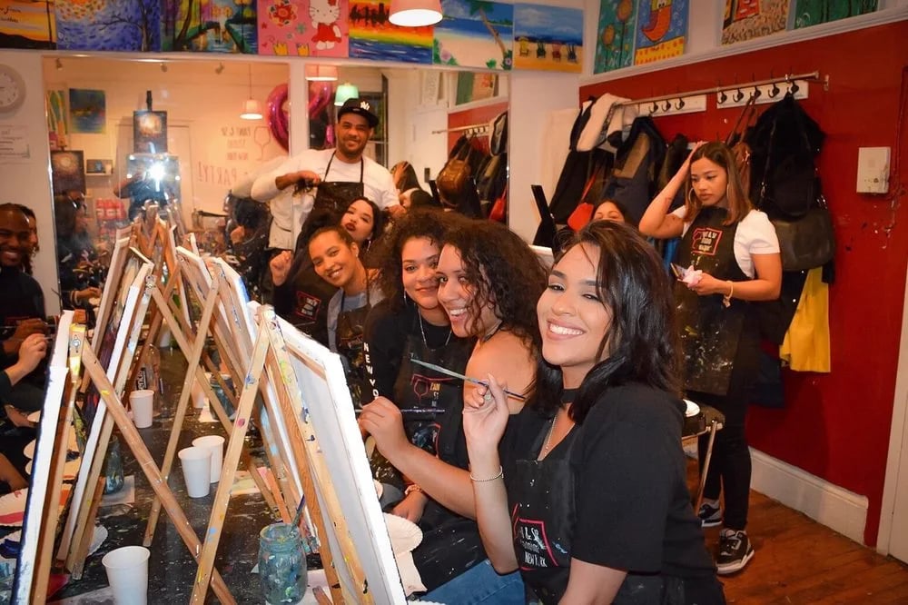 Paint & Sip Studio New York image