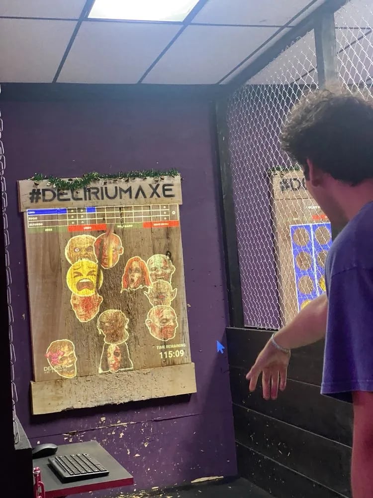 Delirium Axe Throwing image