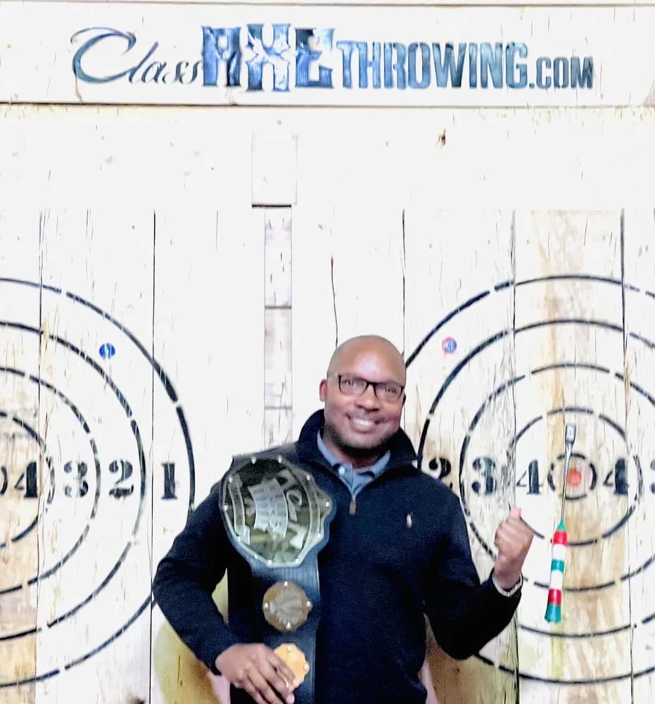 Class Axe Throwing image