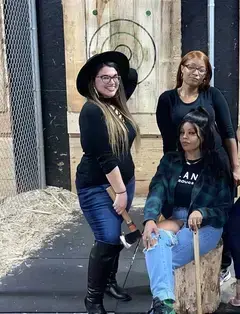Clutch Shot Axe Throwing