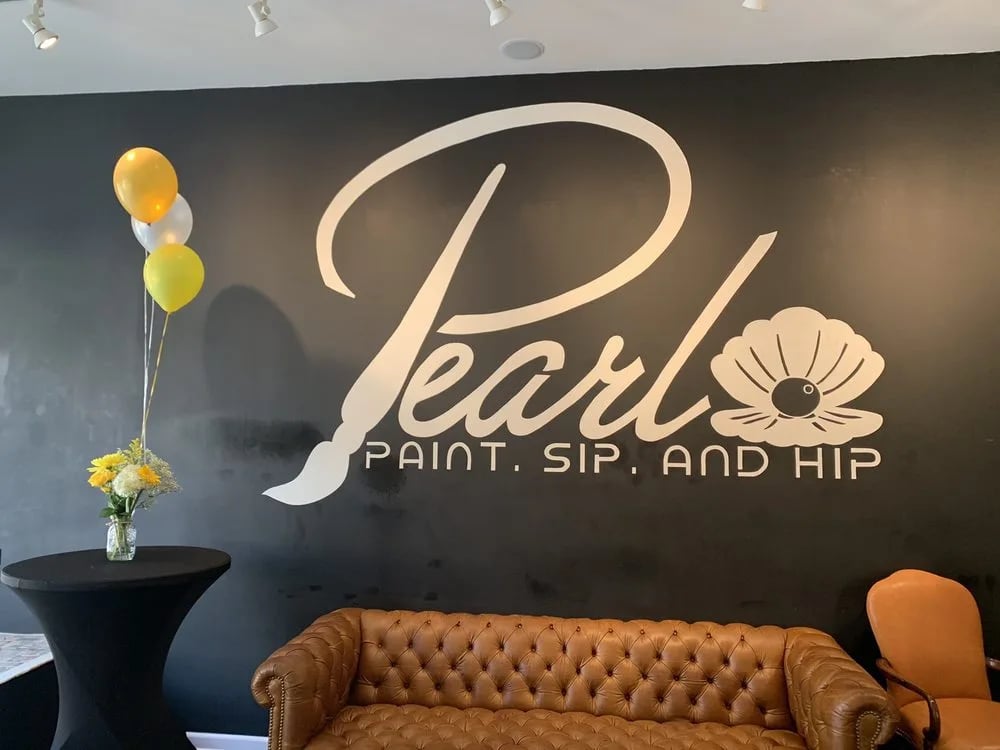 Pearl Paint and Sip image