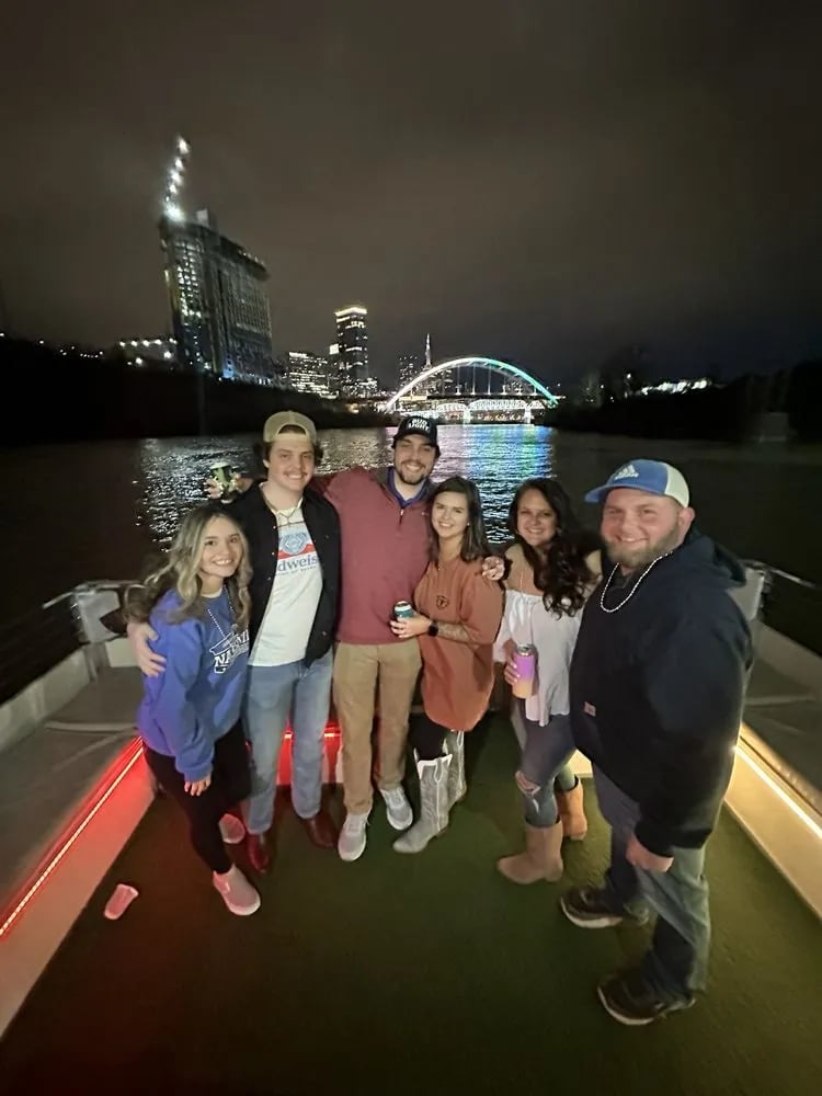 Pontoon Saloon image