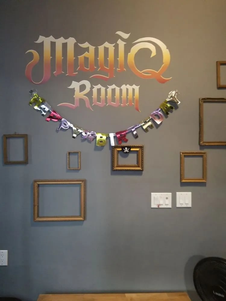 MagIQ Room image