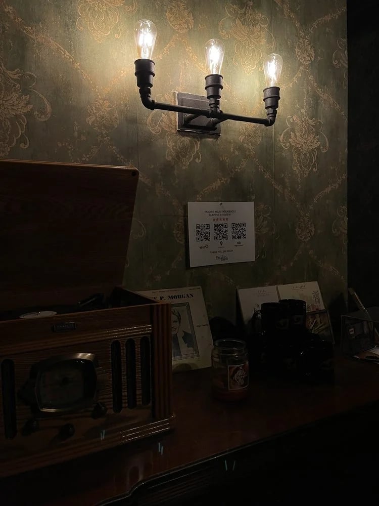 MyssTic Rooms image