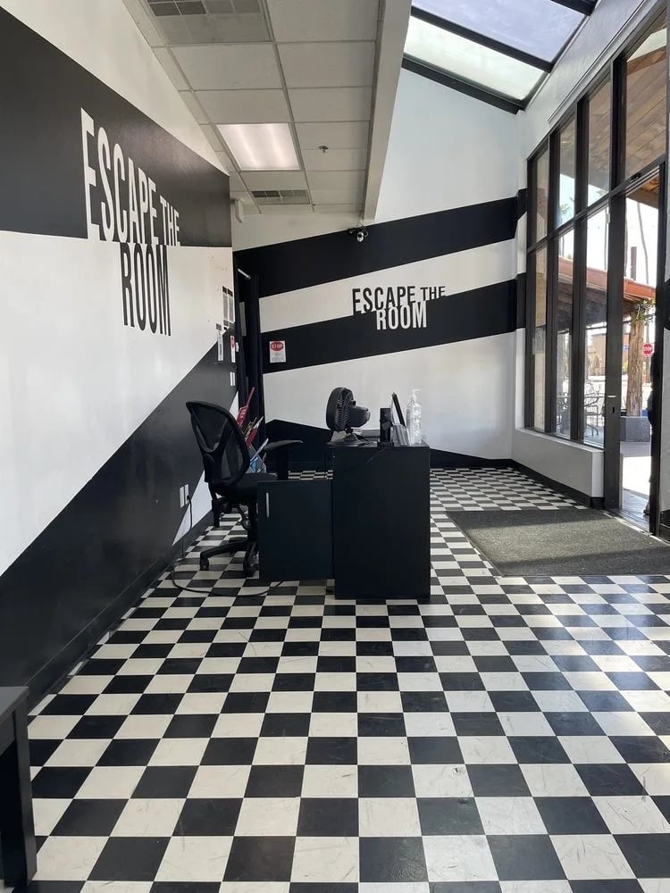 Escape The Room AZ image