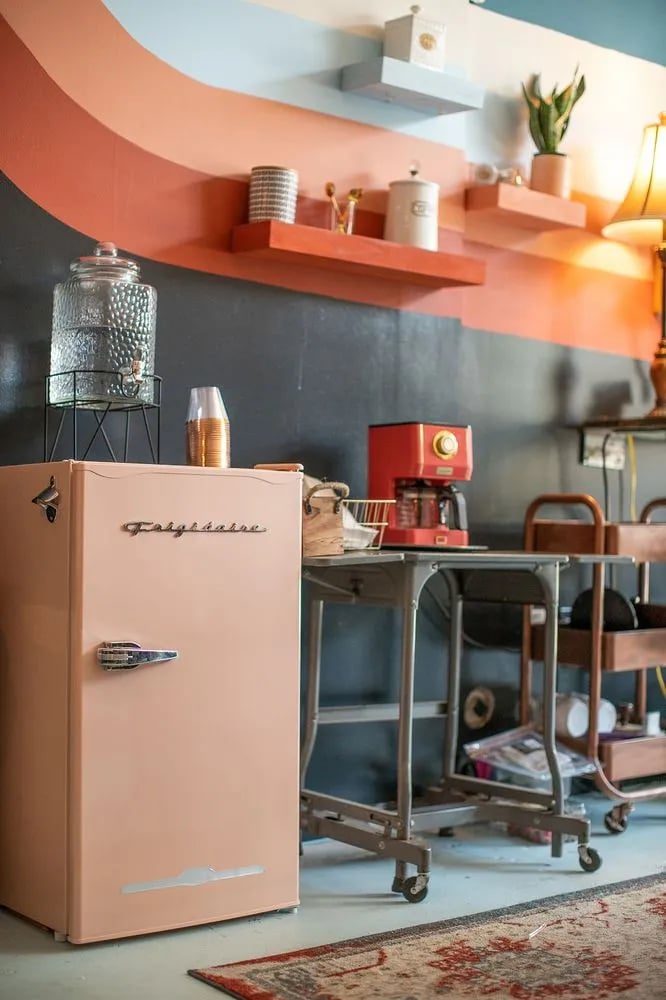 Studio 614 image