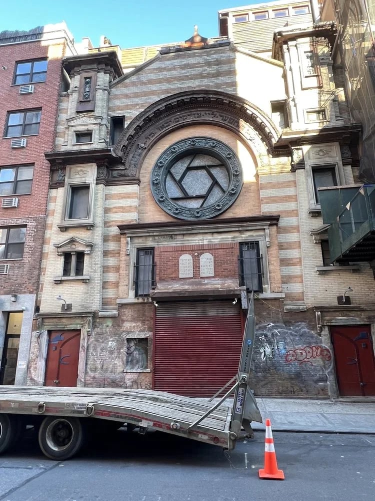 Sidewalks Of NY Tours image