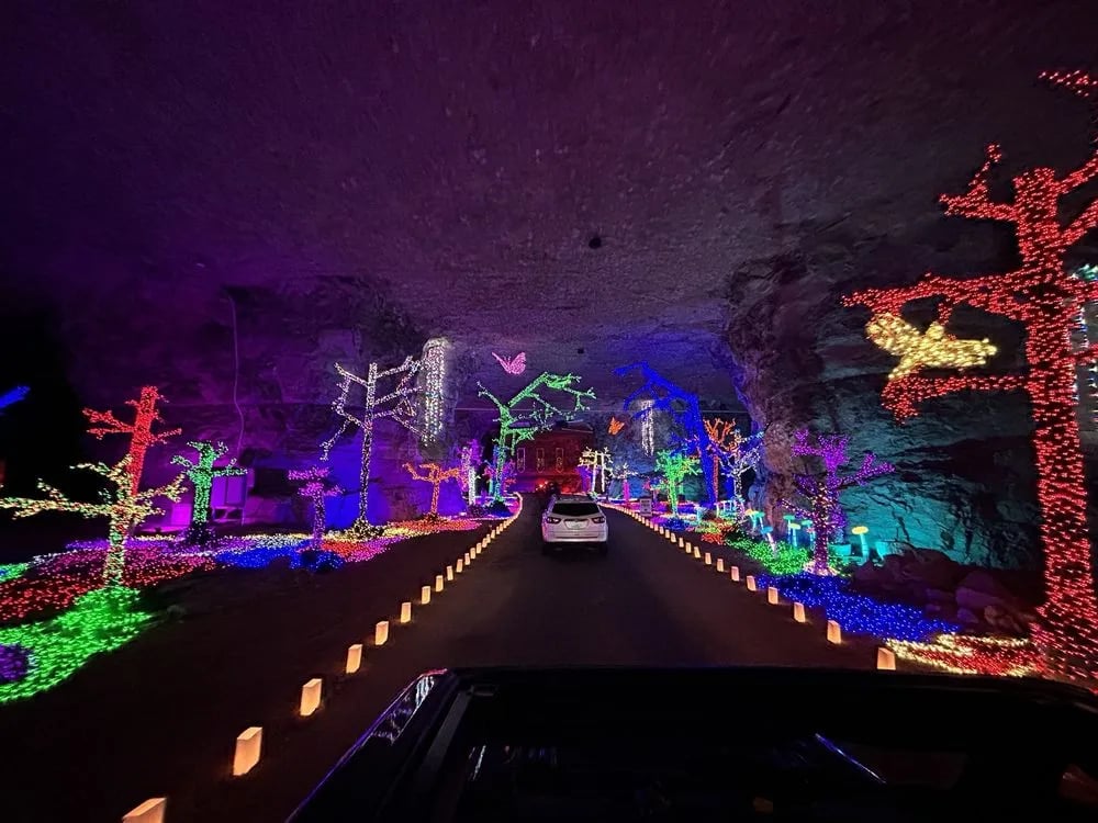 Louisville Mega Cavern image