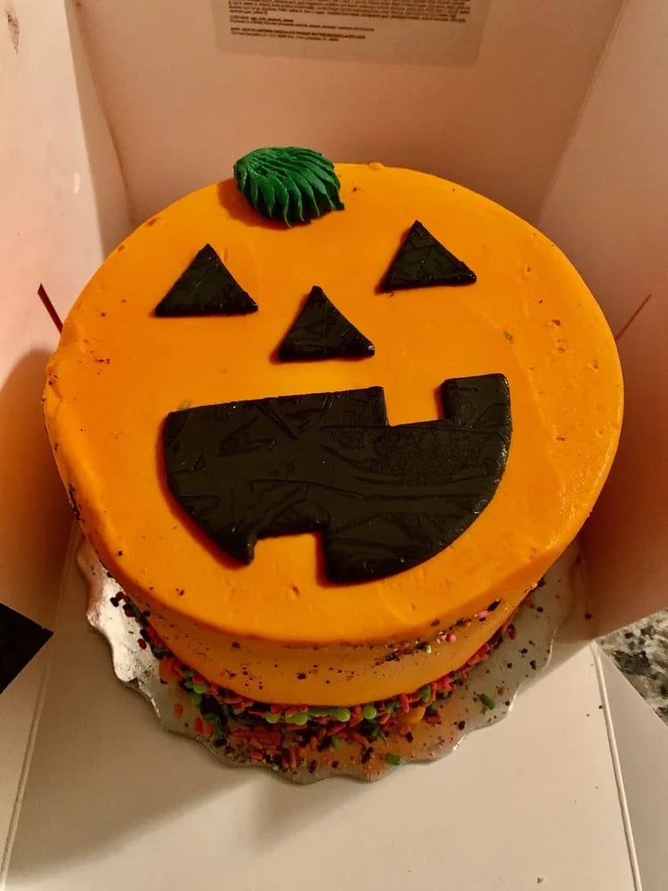 Charm City Cakes image