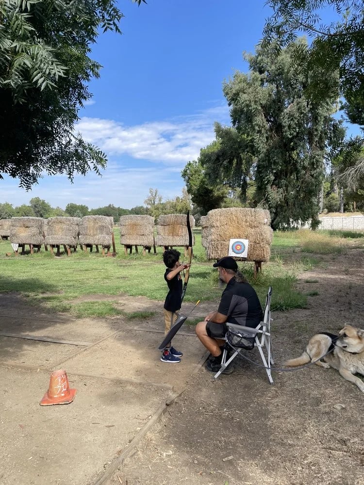 Robertson Archery image