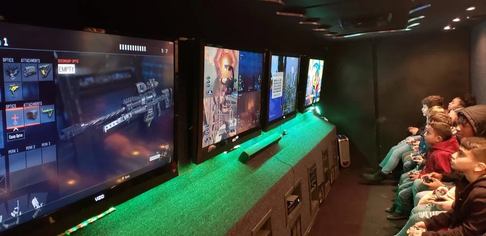 Nitro Mobile Video Gaming image