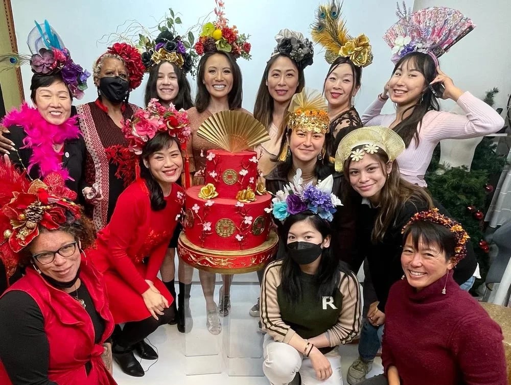 Flower Crown Classes & Parties image