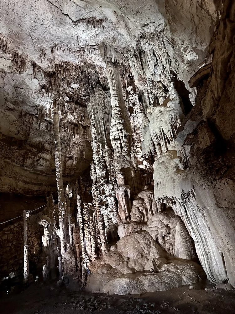 Natural Bridge Caverns image
