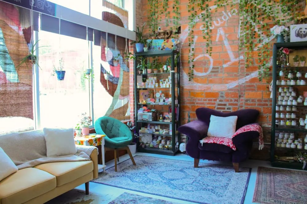 Studio 614 image