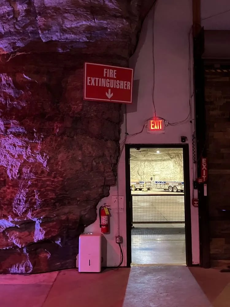 Louisville Mega Cavern image