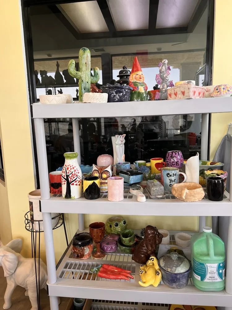 Bee Creative Ceramics image