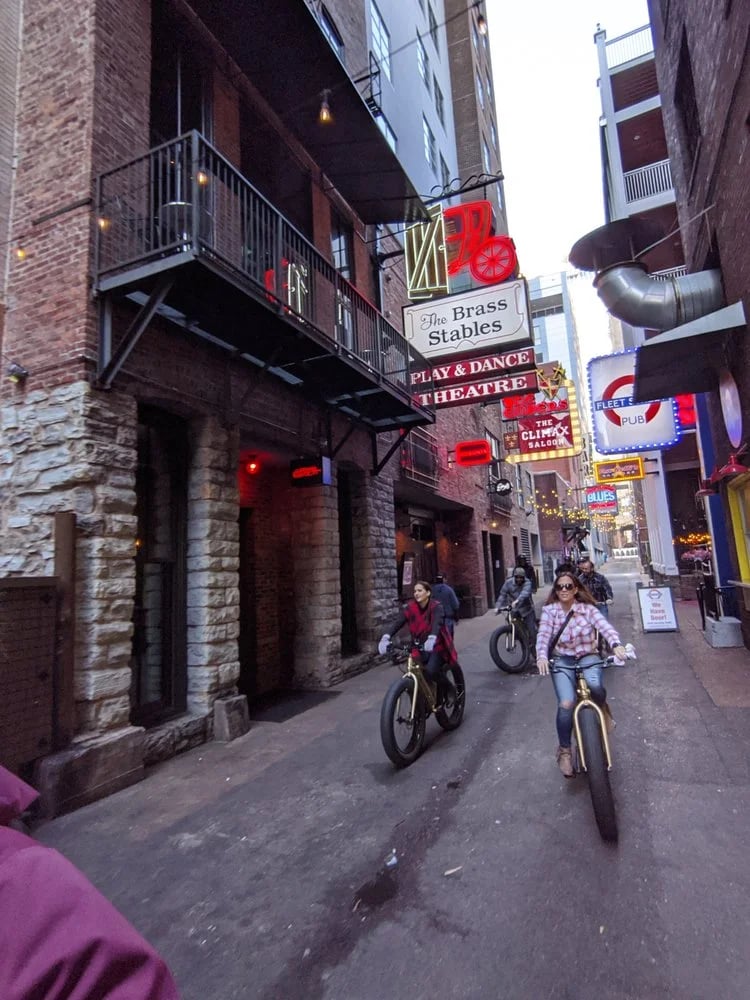 Music City eBikes image