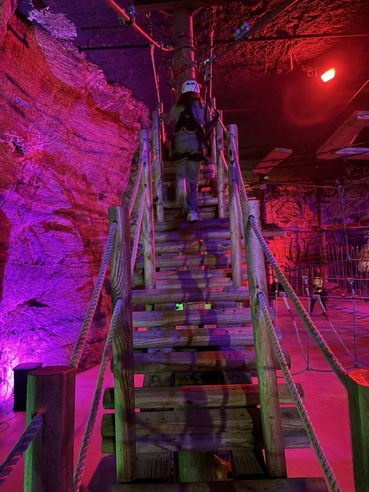 Louisville Mega Cavern image