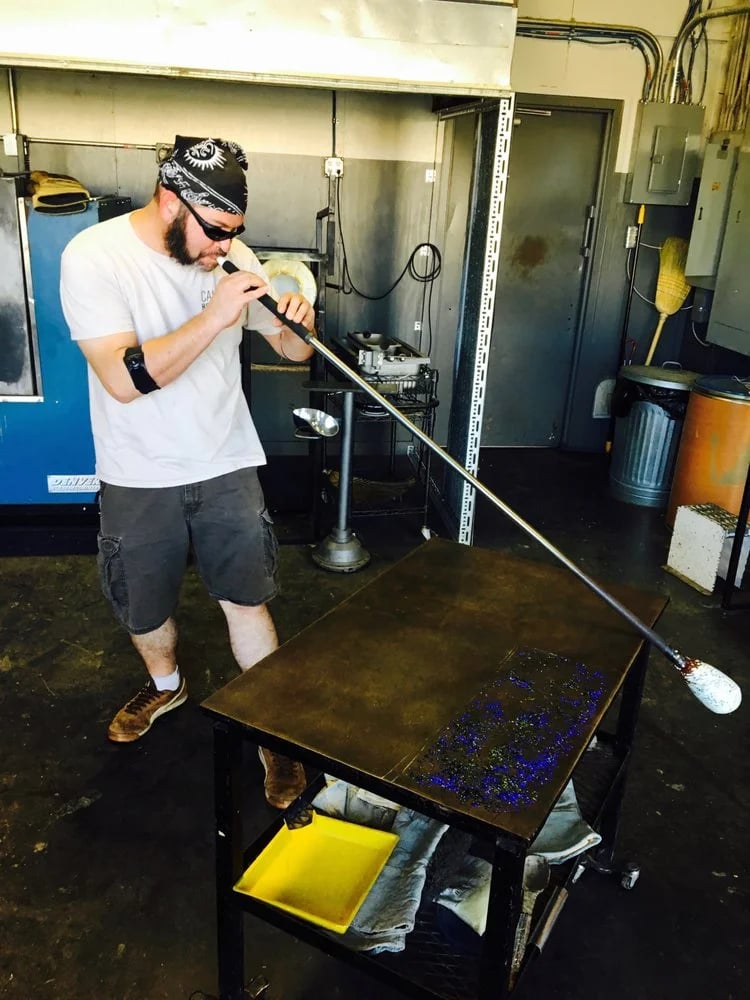 Caliente Hot Glass image