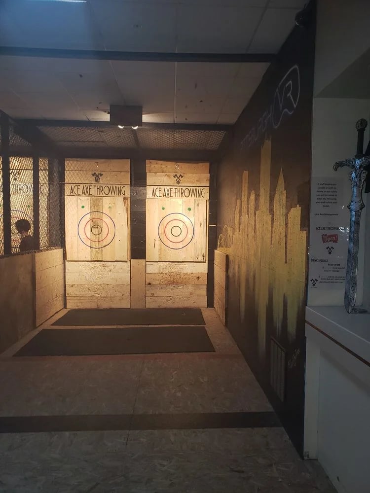 Ace Axe Throwing image