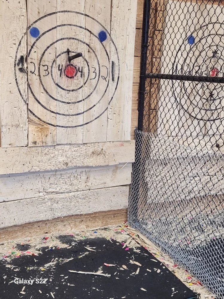 Top Notch Axe Throwing - St Louis image