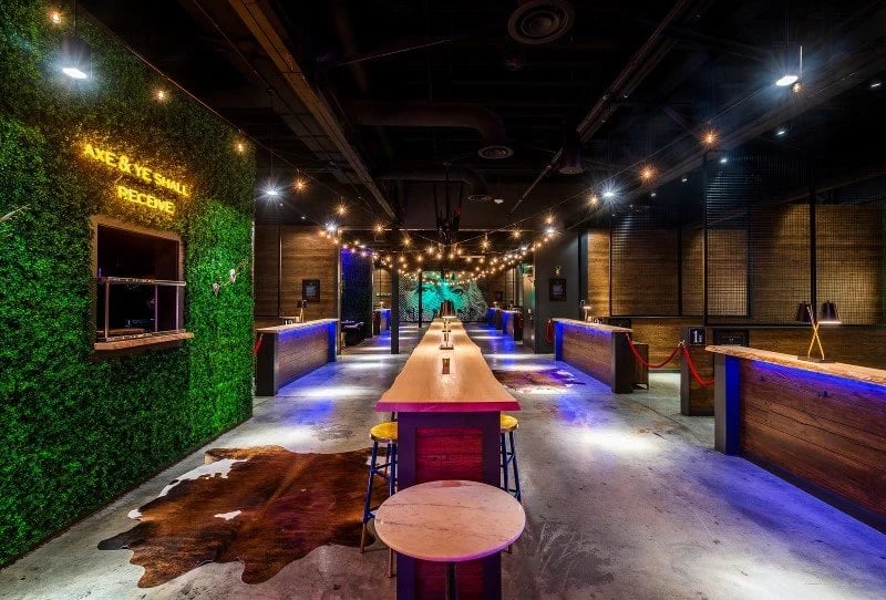 Kick Axe Throwing image