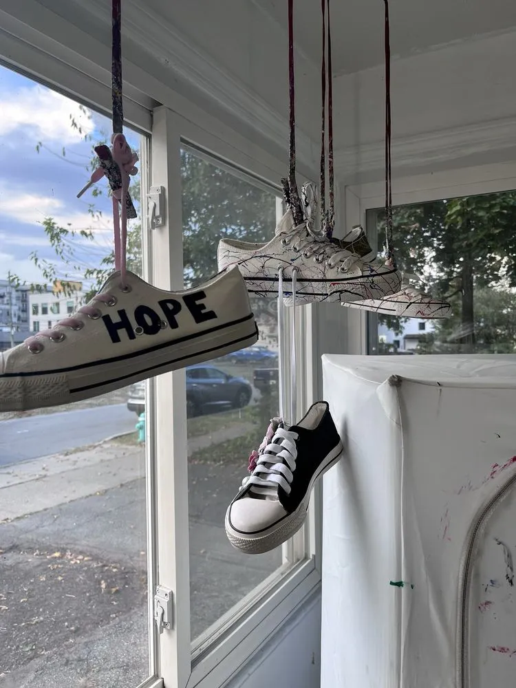 Kicasso Sneaker Art Bar image