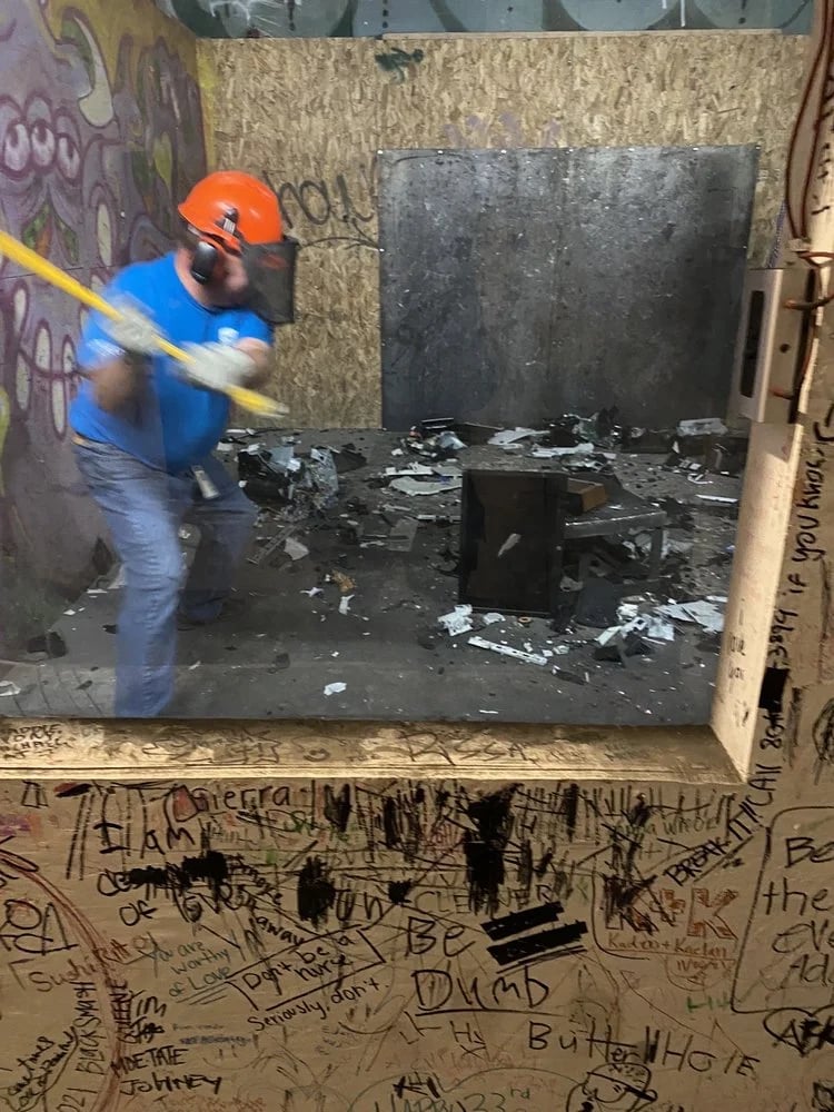 Smash it Rage Rooms image
