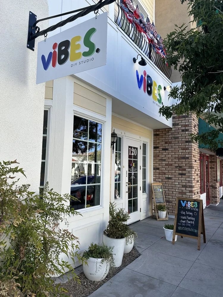 Vibes DIY Studio image