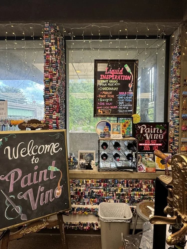 Paint and Vino image