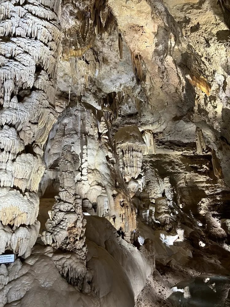 Natural Bridge Caverns image