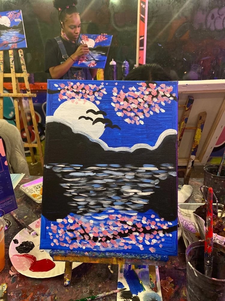 Paint N Pour image