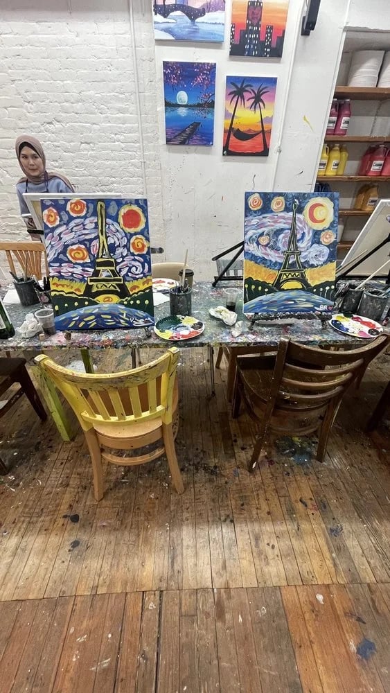 Painting Lounge image