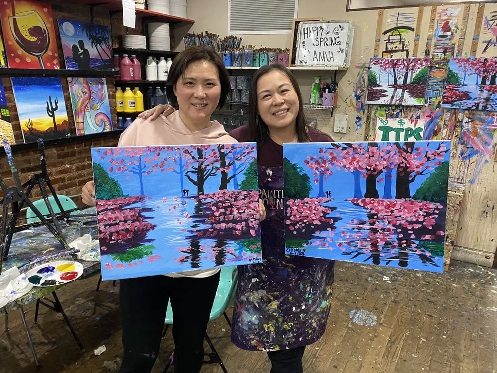 Painting Lounge image