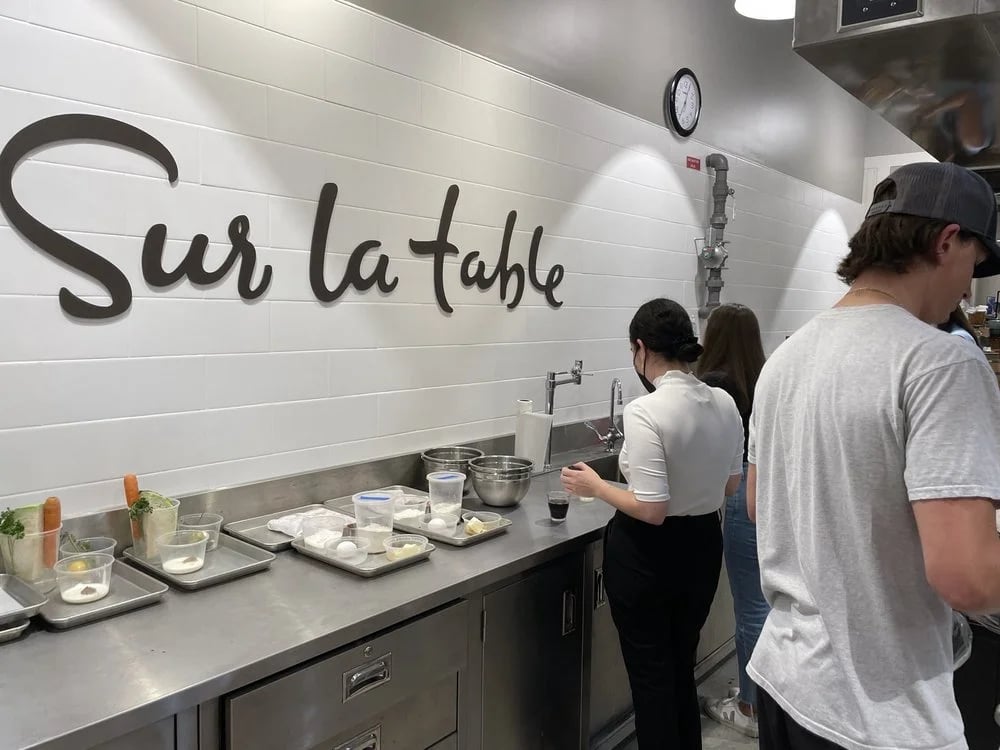Sur La Table image
