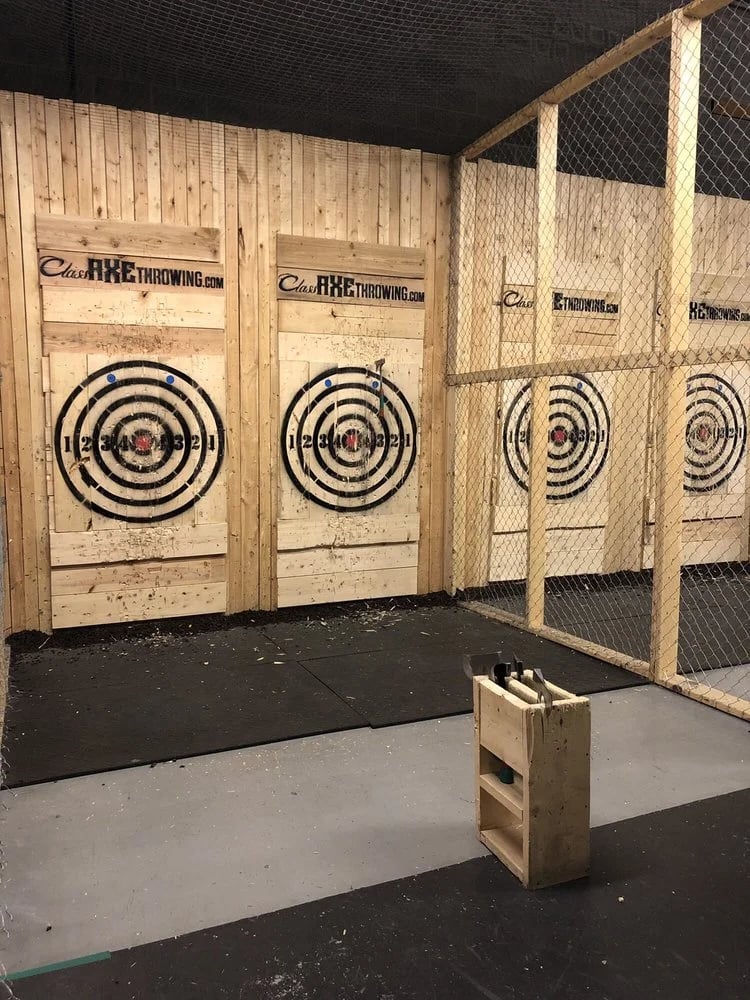 Class Axe Throwing image