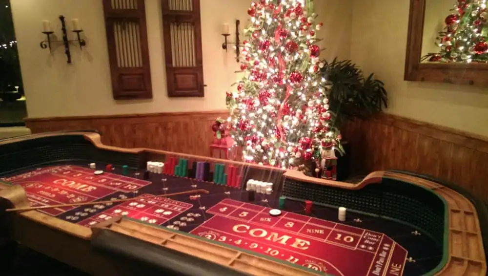 Queen of Hearts Casino Parties image