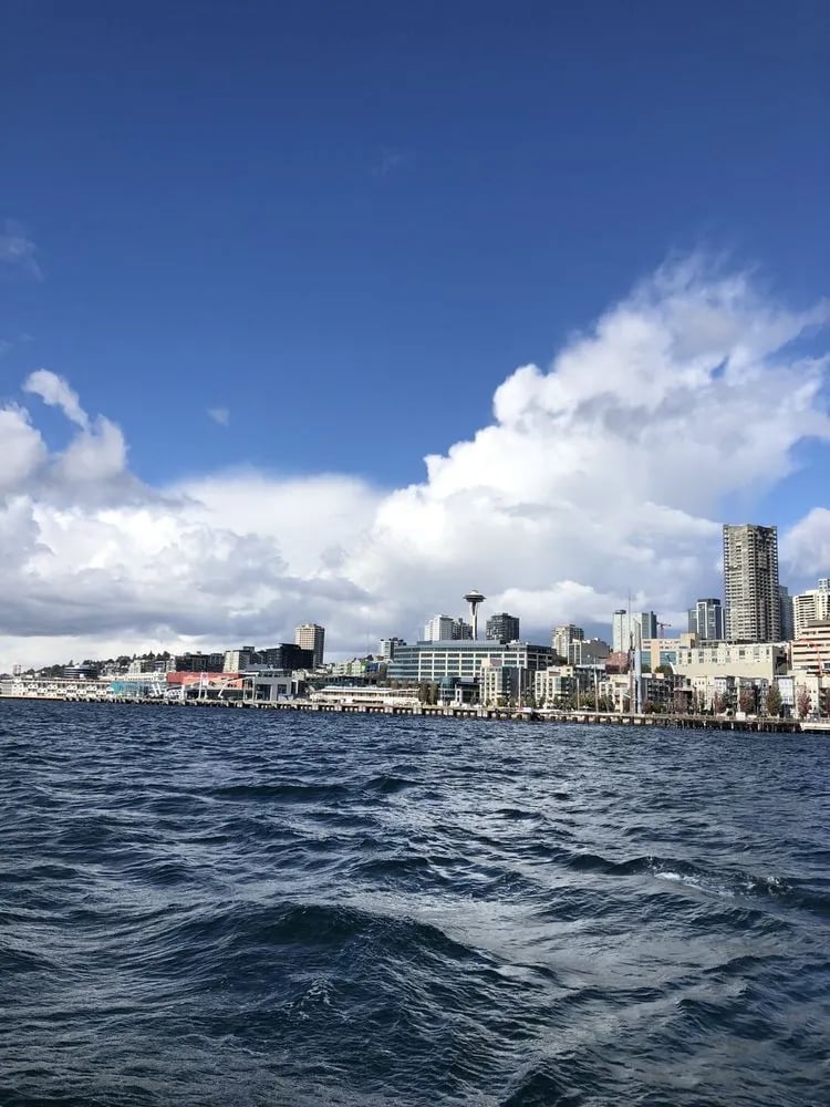 Sailing Seattle image