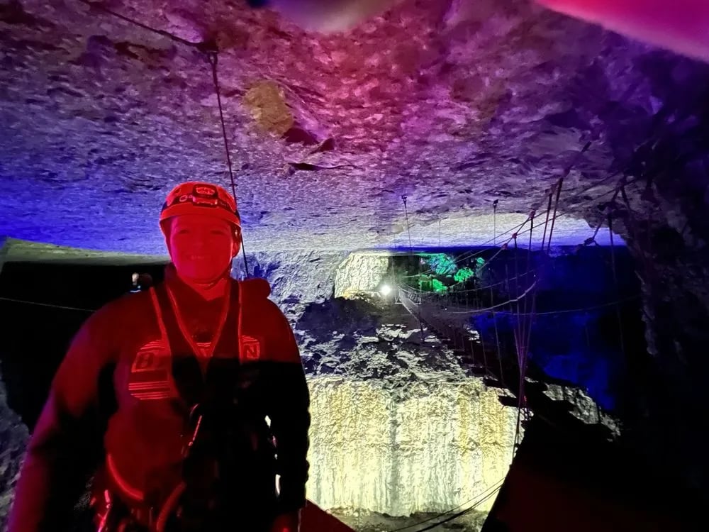 Louisville Mega Cavern image