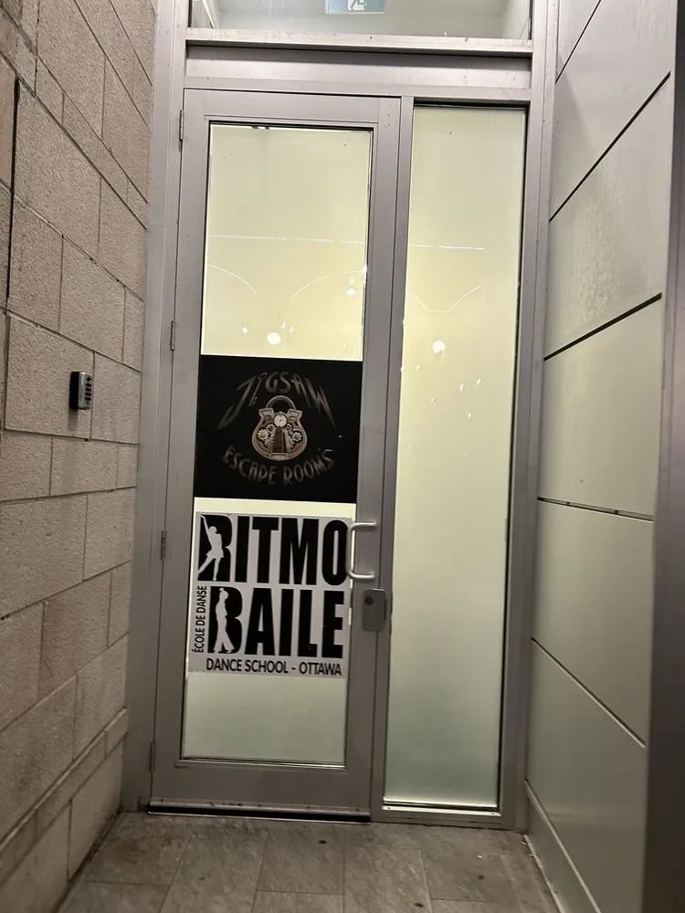 Jigsaw Escape Rooms image